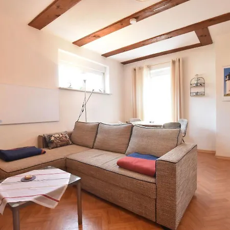 Cosy Near Lake Plau Apartment
