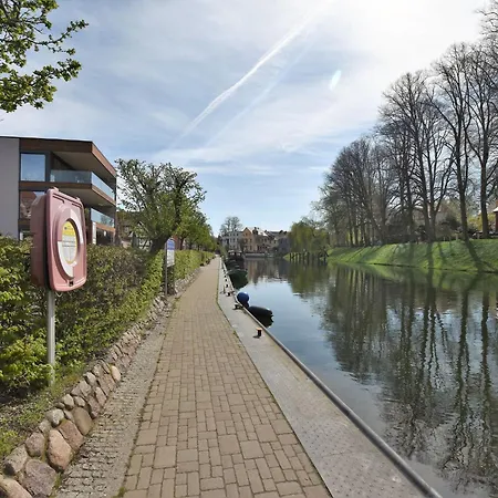 Cosy Near Lake Plau Apartment *
